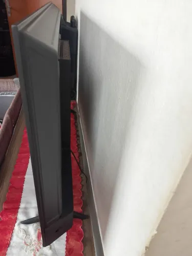 Desapego de uma tv nova 43 polegadas