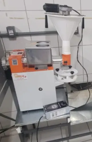  Máquina De Fazer/modelar Salgados E Doces Compacta Mix 120g!