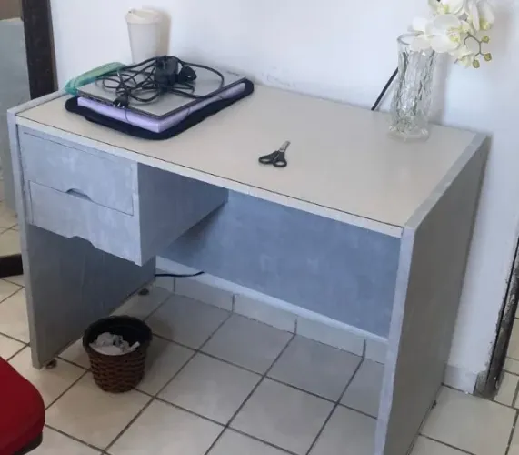 Mesa escrivaninha para estudos