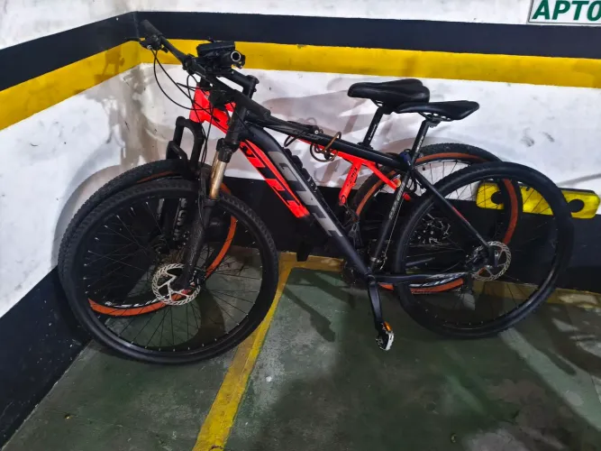 Vendo 02 Bicicletas por 1800.00 as 2
