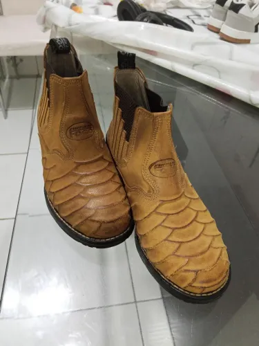 Vende-se se uma bota ?