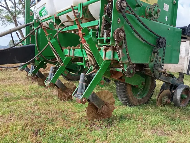 Plantadeira Gihal 6 linhas