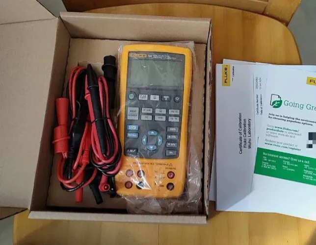 Calibrador de processo Fluke 725