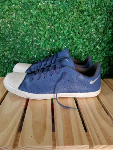 Tênis Nike masculino original novo tamanho 43
