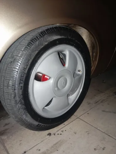 Vendo roda 15 catavento com péneu 2.200