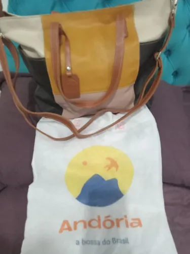 Bolsa andória color couro legítimo nova tamanho largura 44.altura33
