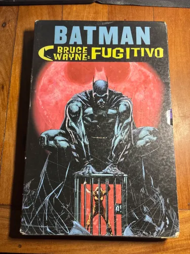 Box Batman: Bruce Wayne Fugitivo - em 2 volumes (completa)
