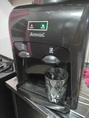 Vendo bebedouro em perfeita condições