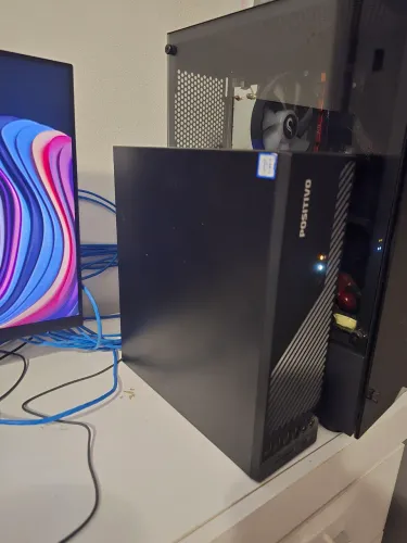 PC positivo Master D6200 em ótimo estado, pouco uso. Computador doméstico e profissional. 