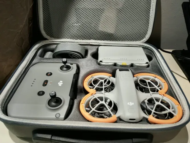 Drone DJI Neo com Controle e Acessórios - Completo