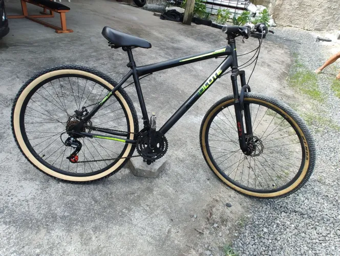 Bike aro 29 21 velocidades quadro 19 pneus pneus bons