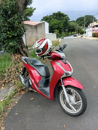 Vendo sh150i econômica 