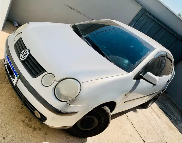 Volkswagen Polo Sedan 1.6 MI Total Flex 8V 4P 2005