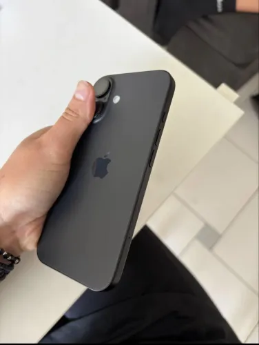 iPhone 16 Preto 128GB - Excelente estado!