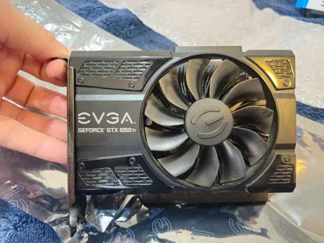 Geforce GTX 1050 Ti (4GB) *com caixa completa