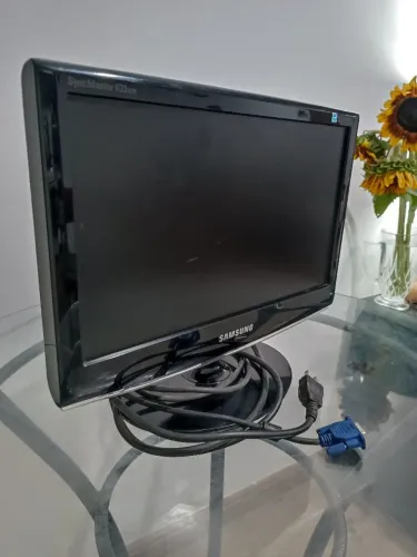 Monitor Samsung 16 polegadas