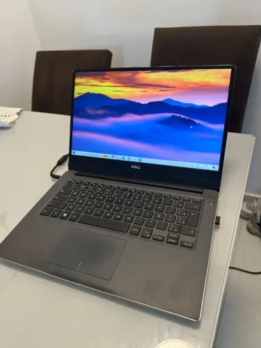 Notebook i7 7500U 16 GBs DDR4, SSD, HD1TB, Placa de vídeo 940MX