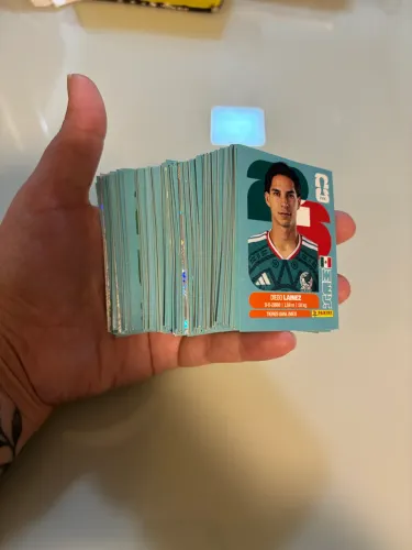 KIT COM 50 FIGURINHAS SORTIDAS COPA 2026