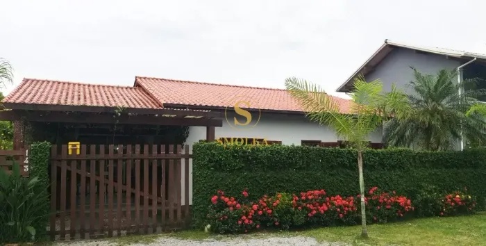 Casa Financiavel para venda com 4 dormitórios no Morro das Pedras - Florianópolis - SC