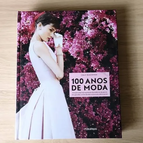 Livro 100 anos de moda