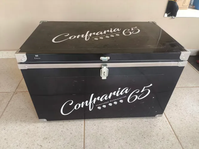 Caixa térmica alumínio/inox 90 litros