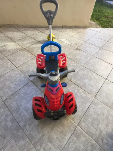 Motoca homem aranha infantil