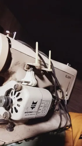 MAquina de costura 250