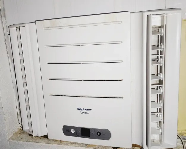 Vendo Ar Condicionado de Janela 127v Springer Eletrônico