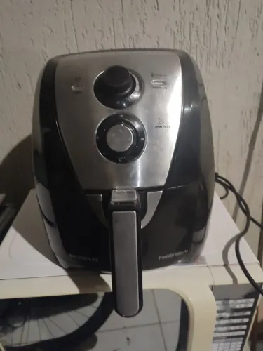Air Fryer Mundial Family 4L. Funcionando perfeitamente. Aceito cartão.