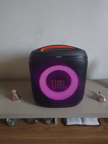 Caixa de som JBL Encore 2, apenas 2 meses de uso 