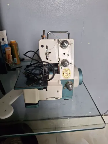 Vendo overlock Portatil FN2-7D