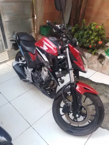 CB300 TWISTER ÚNICO DONO MOTO SUPER NOVA 