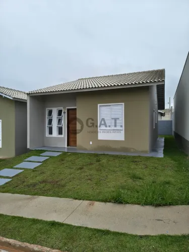 Casa em Condomínio para Locação em Sorocaba-SP, Bairro Ipatinga - 2 Quartos, 1 Suíte, 2 Sa