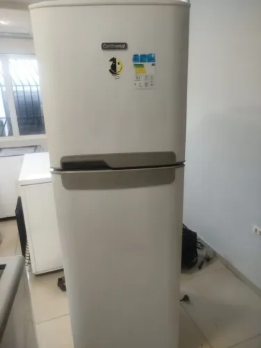 Geladeira Continental Frostfree 285litros