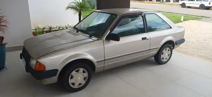 Ford Escort GL 1.6i / 1.6 (álcool) 1986