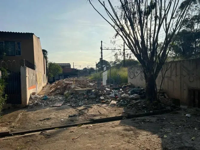 Terreno à venda, 320 m² por R$ 520.000,00 - Quitaúna - Osasco/SP