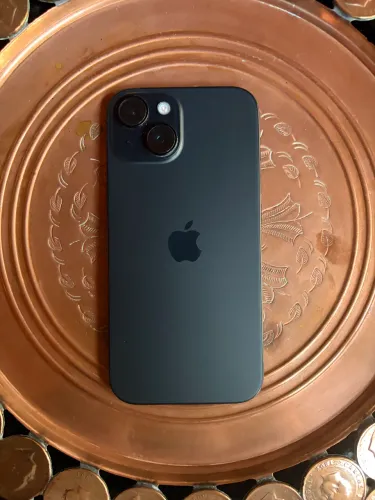 Iphone 15 128gb preto / midnight