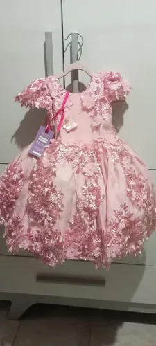 Vestido bordado de flores