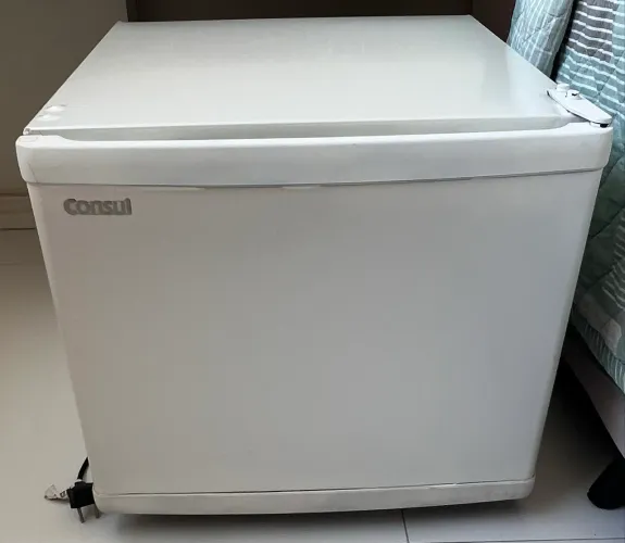 Frigobar Cônsul 50 litros branco 