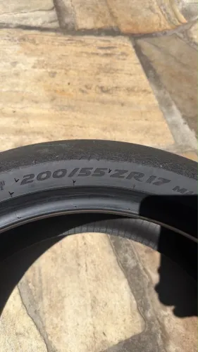 Pneu super corsa v4