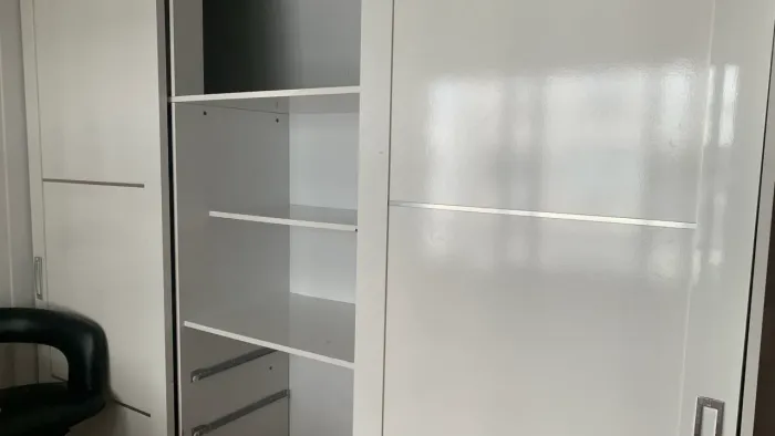 GUARDA ROUPA