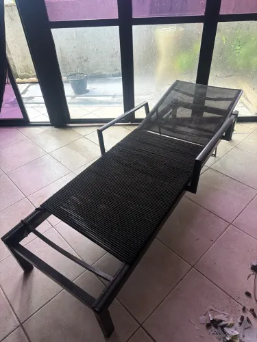 Cadeira espreguiçadeira piscina varanda sacada