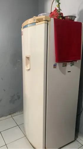 Geladeira R$200,00 preço e se negociar