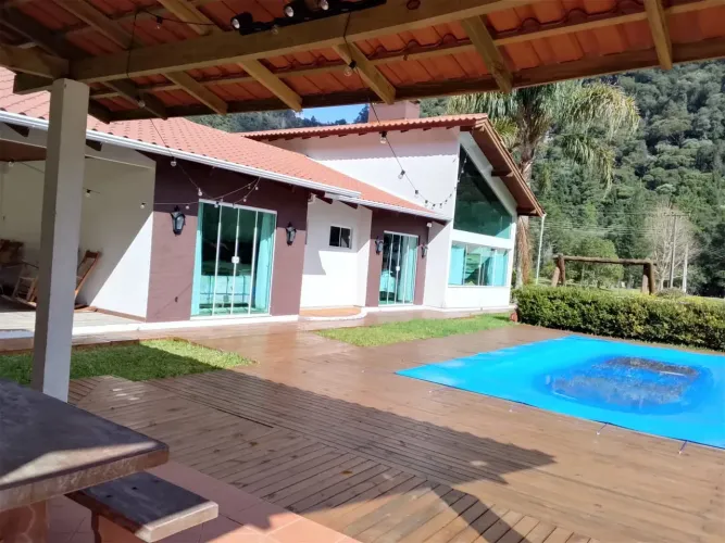 CASA DE LUXO EM BOCAINA DO SUL | ACEITA PERMUTA - ITAPEMA OU PORTO BELO