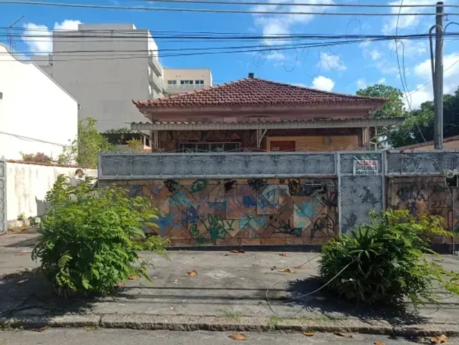 Excelente casa disponível para locação comercial ou residêncial