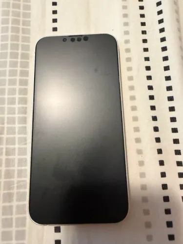 Celular IPhone 13