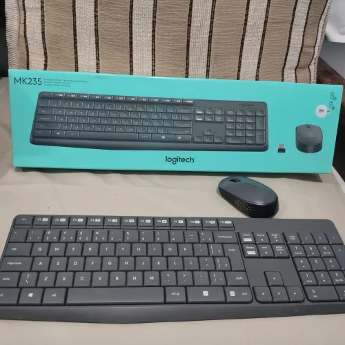 Teclado e mouse Logitech sem fio