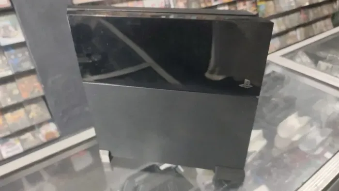 PS4 L3 DESBLOQUEADO HD2TB CHEIO DE JOGOS E RETRÔS 1 CONTROLE ORIGINAL CABOS E SUPORTES
