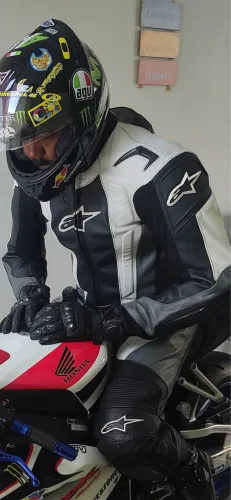 Macacão Alpinestar tamanho 54 EUR 1 peça