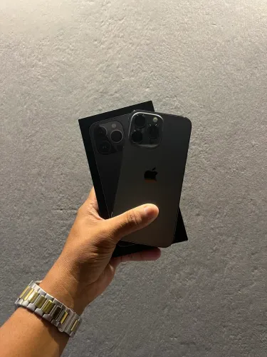 iPhone 13 Pro 128gb Cinza na caixa, sem detalhe impecável.  
